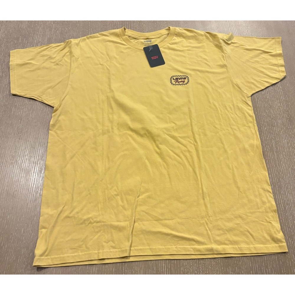 Levi's Racing Graphic Tee Men's 2XL Yellow Relaxed Fit T-Shirt‎ NWT Retro Car
